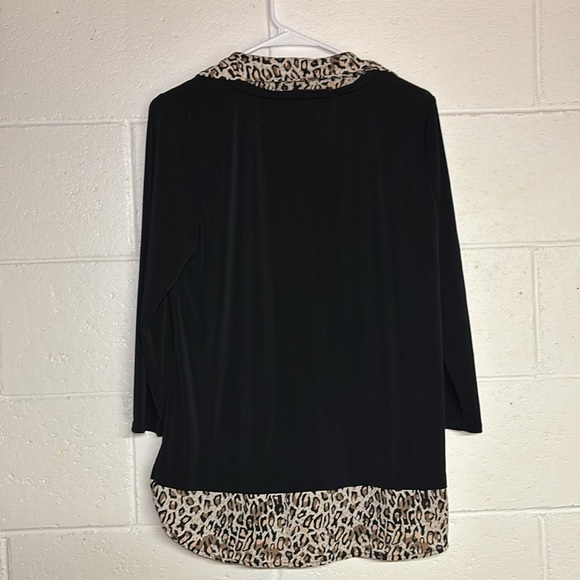 Adrianna Papell Black and Tan 3/4 Sleeve Button Down Shirt - Picture 4 of 6